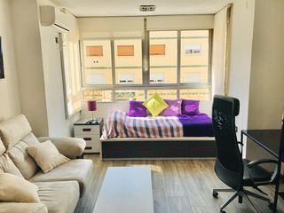 Lloguer Estudi  Avenida de madrid. Disponible 1 de agosto estudio junto avenida de madrid, consta d