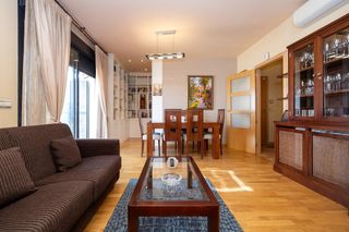 Appartamento  Calle san sebastian de la gomera. Te presentamos este magnífico ático situado en el prestigioso ed