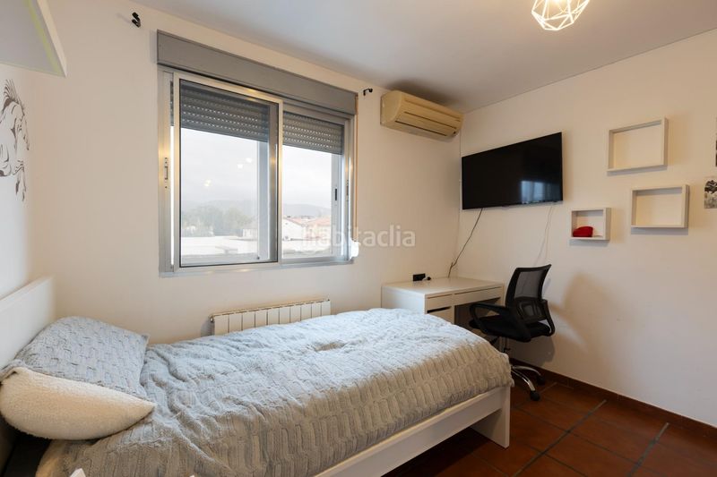 Foto 7a36bd60-f0ce-43cb-8278-290e92e2a996. Casa adossada amb calefacció aparcament piscina a Ogíjares