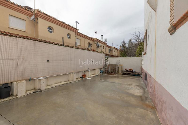 Foto cc342d07-2d9c-4f46-a8a1-73813037b7ec. Casa adossada amb calefacció aparcament piscina a Ogíjares
