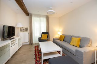 Rent Flat  Calle alhóndiga. Atencion estudiantes se reserva para el siguiente curso  ¡descub