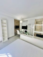 Alquiler Estudio  Avenida divina pastora. Disponibilidad 1 de agosto estudio en urb. triunfo jardin, const