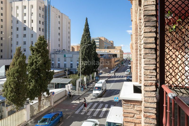 Foto cdea2018-f6b3-4764-a603-51bf21b9b2ba. Pis amb aparcament a Plaza de Toros Granada