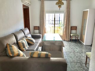 Location Appartement  Calle garcía villatoro. Atencion estudiantes se reserva para el siguiente curso piso de