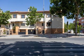 Casa adossada a Calle Gobernador Pedro Temboury