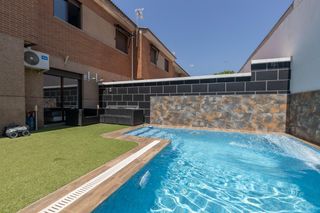 Casa adossada  Calle espinela. Vive en la joya! amplia casa adosada con piscina privada en puli
