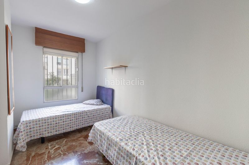 Foto cebb30e8-ada0-403e-9b84-ebe78611da90. Pis amb aparcament a Angustias - Chana - Encina Granada