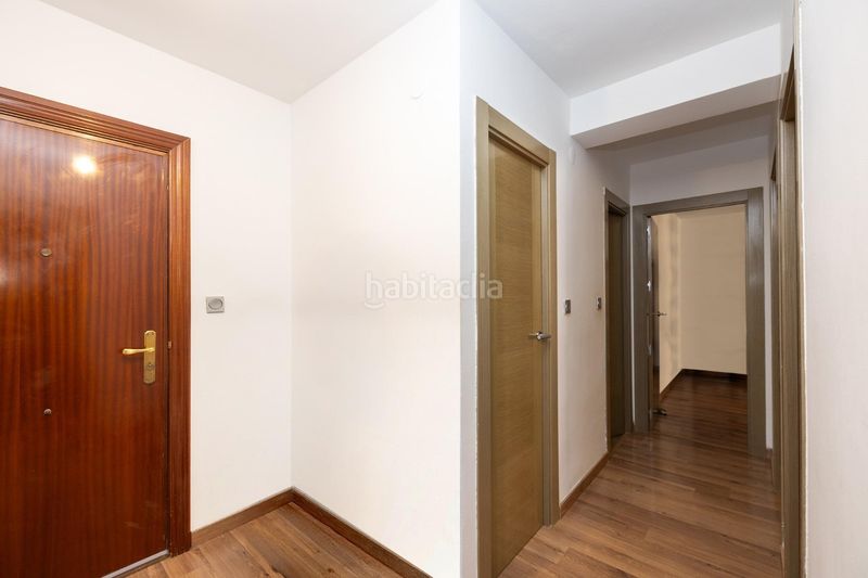 Foto b9894a1b-05e8-42d4-80c3-1ef194d0b2ae. Pis a Barrio de Zaidín Granada