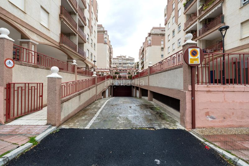Foto 9b848c2a-9e0b-42a2-8d52-1c6a989a7a13. Aparcament cotxe a Angustias - Chana - Encina Granada