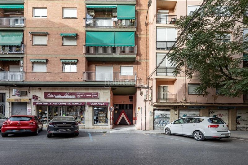 Foto f97aeedf-144d-42e9-bd99-bc3257606f7a. Àtic amb calefacció aparcament a Plaza de Toros Granada
