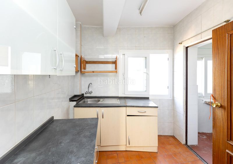 Foto f9c7b0a3-f17e-4b06-93a8-b5121a40ff21. Pis a San Ildefonso Granada