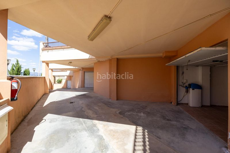 Foto 41e85006-12f2-4841-a7bd-161bb531c736. Casa adossada amb calefacció aparcament piscina a Gabias (Las)