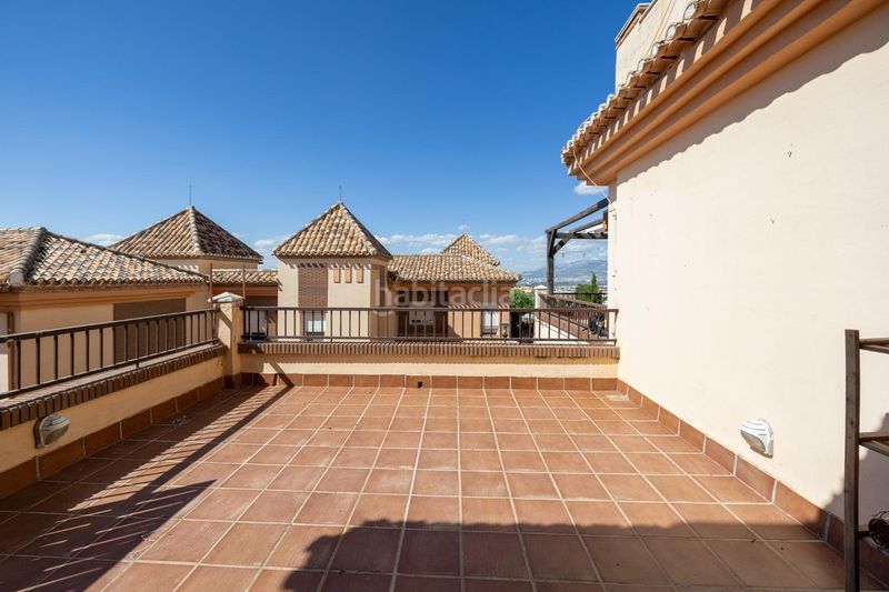 Foto e53750a4-199d-46ce-a368-34dc2746549a. Casa adossada amb calefacció aparcament piscina a Gabias (Las)