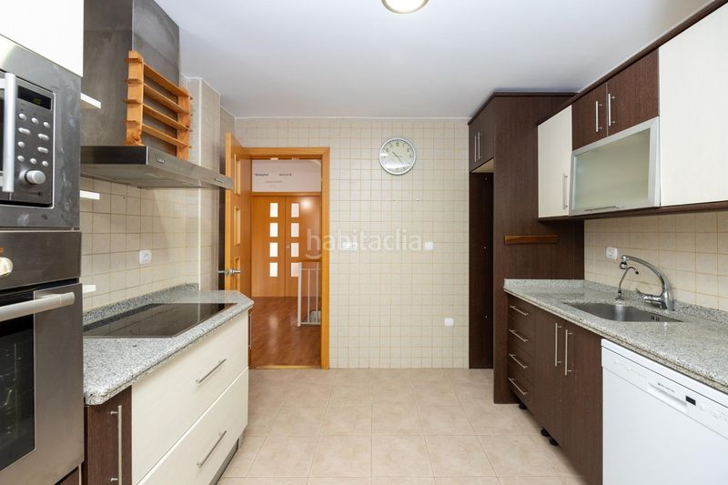 Foto f430bfe8-5b1d-4a57-9e60-7d41257ccfa9. Casa adossada amb calefacció aparcament piscina a Gabias (Las)