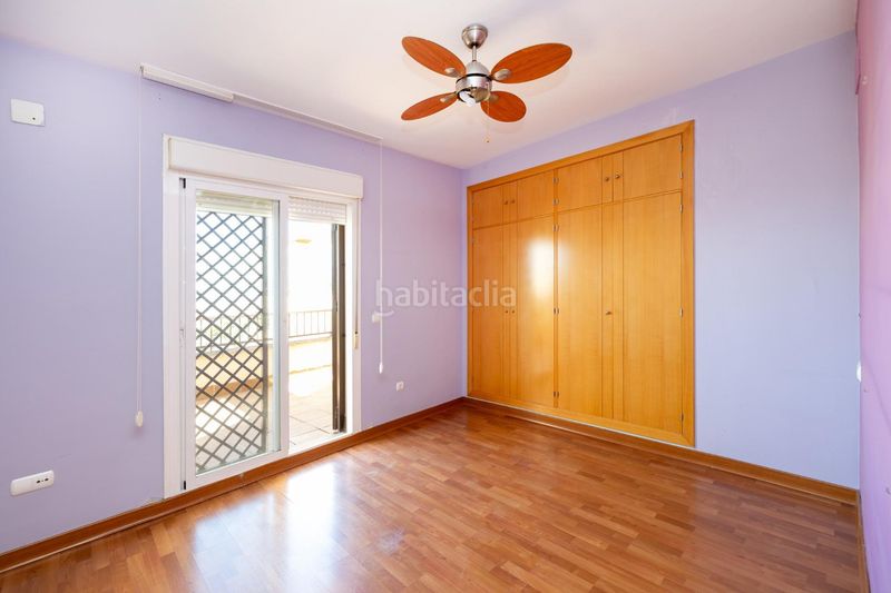 Foto f982aba4-e5e2-409c-a9ef-d3833f888395. Casa adossada amb calefacció aparcament piscina a Gabias (Las)