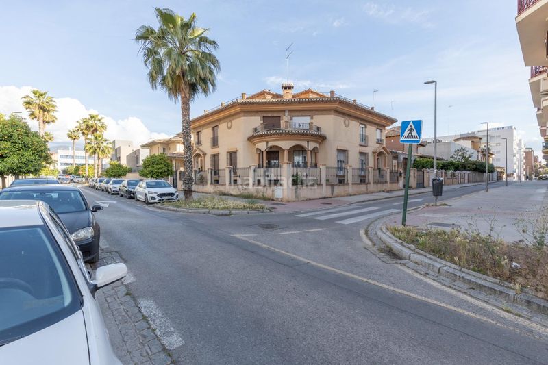 Foto 5b68bc66-a3c4-4280-9524-8e06dab8e43d. Chalet with fireplace heating parking in Parque Lagos Granada