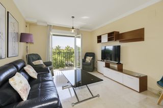 Etagenwohnung  Calle ramón y cajal. Magnífica vivienda situada en cuarta planta del residencial mira