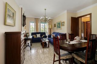 Flat  Calle circunvalación encina. Si buscas luz, espacio y comodidad, este piso lo tiene todo. al