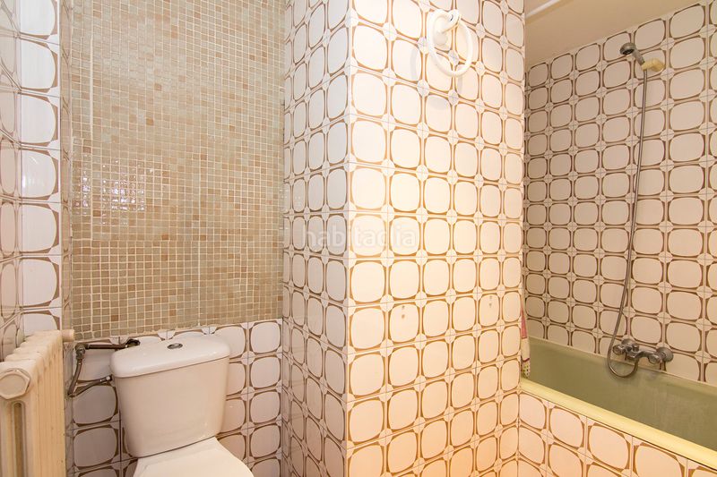 Foto 3d7f4147-8502-4842-82b8-1fbf185a2146. Rent flat with heating in Camino de Ronda Granada