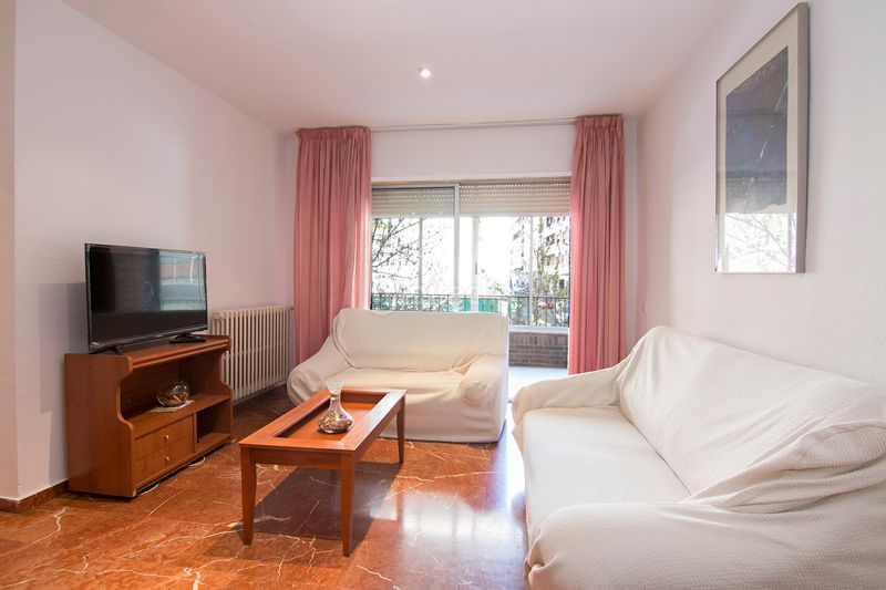 Foto 5ef33bac-b927-4872-a750-4e563edb9baf. Rent flat with heating in Camino de Ronda Granada