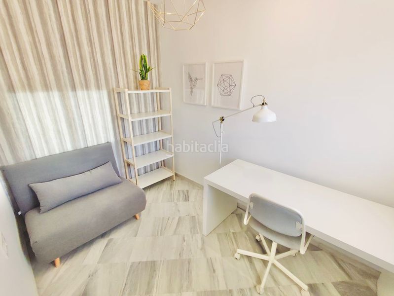 Foto 70eebb1b-114c-46f7-997a-bcef767bdb0d. Rent flat with heating in Centro - Sagrario Granada