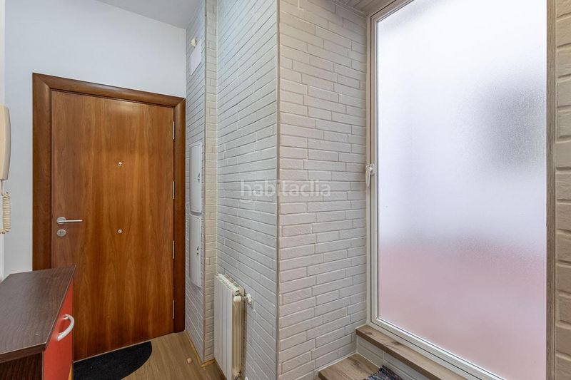 Foto e94e935c-11b1-4d3c-8266-6e9daf2f5d32. Piso ¿buscas tu primer hogar o un lugar con estilo en pleno corazón ? este apartamento en planta baja te va a enamorar. ?? te en Granada