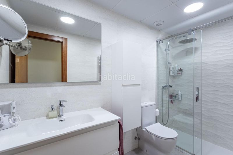 Foto 5c6d2113-77b9-4ab2-a77e-3d54112cba21. Pis amb calefacció piscina a Parque Lagos Granada
