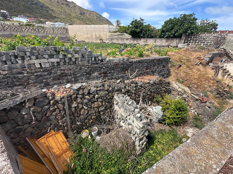 Foto 4792b162-1d19-4999-9e90-87131219f9ba. Casa amb aparcament a Punta del Hidalgo San Cristóbal de La Laguna