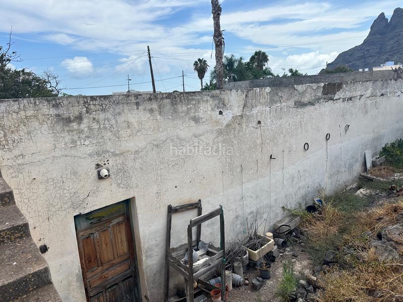 Foto cee8c180-4a0c-42e8-bcc3-6d2e1fde5b3f. Casa amb aparcament a Punta del Hidalgo San Cristóbal de La Laguna