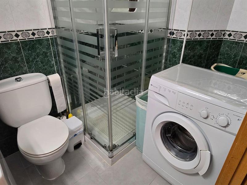 Foto fab15047-b985-4881-a390-187ce4e89633. Location rez-de-chaussée avec piscine dans Montemar Torremolinos