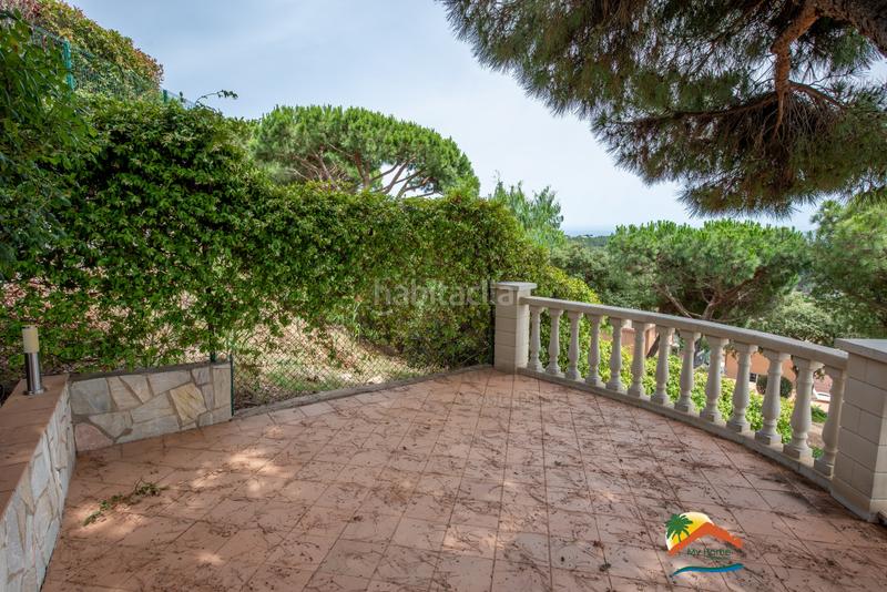 Foto 827694bd-4bc2-436a-b844-a1ea9fc6fba6. Xalet amb xemeneia calefacció aparcament piscina a Lloret de Mar