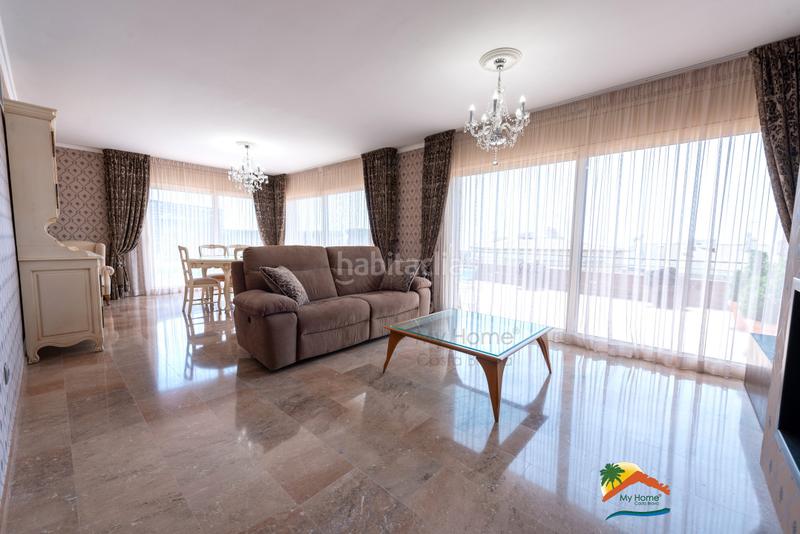 Foto f81c02c7-e31a-4391-bce1-d0fb0600355c. Xalet amb xemeneia calefacció aparcament piscina a Lloret de Mar