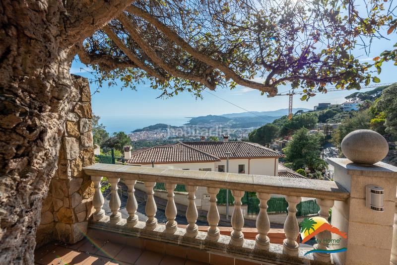 Foto 706b4874-2cd8-44d5-ae77-efe3cc7d377a. Chalet with fireplace heating parking in Roca Grossa Lloret de Mar