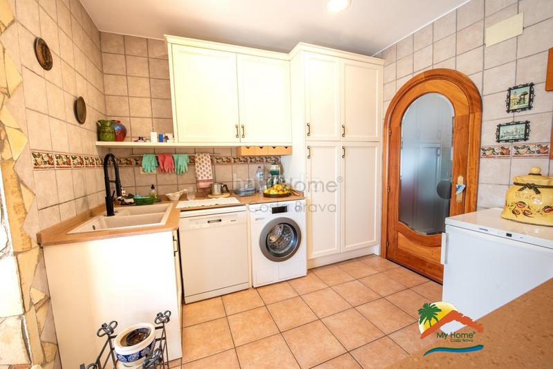 Foto aa576b79-76f2-4328-8e0a-a5775917baa6. Chalet with fireplace heating parking in Roca Grossa Lloret de Mar