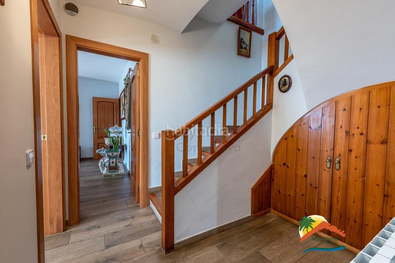 Foto c1ca3c84-a9b3-4677-89a3-07ae04709063. Chalet with fireplace heating parking in Roca Grossa Lloret de Mar