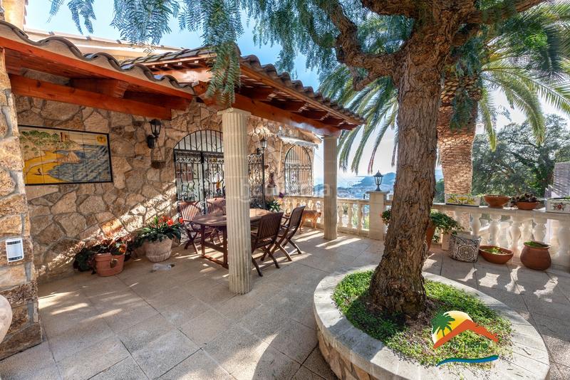 Foto d1f2e93c-ae03-4870-9d57-a4c264f54ca8. Chalet with fireplace heating parking in Roca Grossa Lloret de Mar