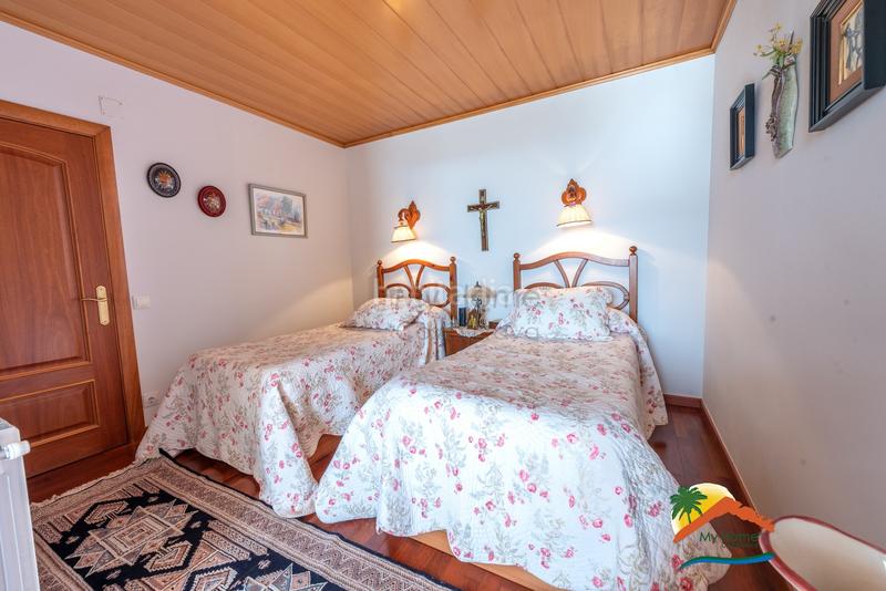 Foto fe4f762d-e8cc-4c3e-aa6c-3a1303eafbbb. Chalet with fireplace heating parking in Roca Grossa Lloret de Mar