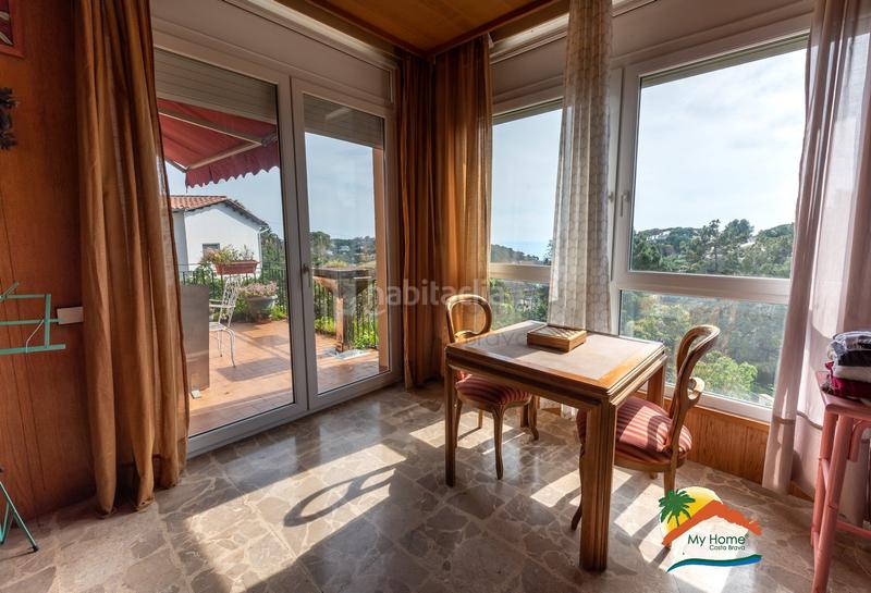 Foto 1aab1004-c192-4776-b562-574e391c648e. Chalet con camino riscaldamento parcheggio piscina in Lloret de Mar