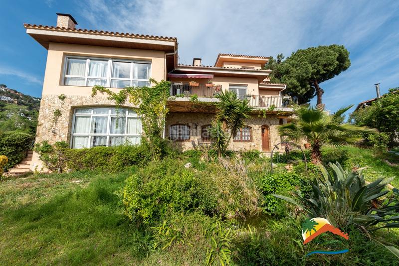 Foto 26f2c7ab-0aba-4112-a25b-a7d31d6f8bba. Chalet con camino riscaldamento parcheggio piscina in Lloret de Mar