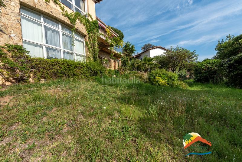 Foto 39ceeacc-b092-4905-b7e7-3897ea402525. Chalet con camino riscaldamento parcheggio piscina in Lloret de Mar