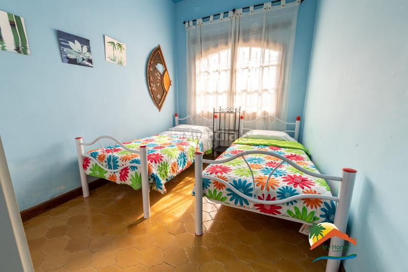 Foto 4c1a6c5d-21d0-4b34-805b-8790be709f1b. Chalet con camino riscaldamento parcheggio piscina in Lloret de Mar