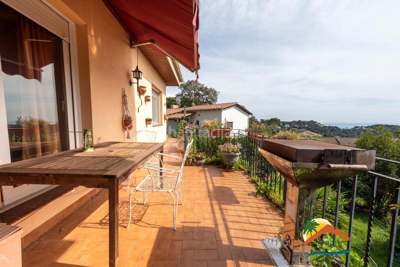 Foto 9780e92a-987c-4e75-a1c8-58a79c3fe6d7. Chalet con camino riscaldamento parcheggio piscina in Lloret de Mar