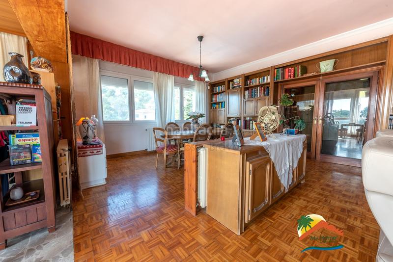 Foto a0d70486-cd59-4b7c-a693-0cf678b9be87. Chalet con camino riscaldamento parcheggio piscina in Lloret de Mar