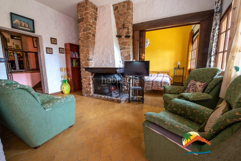 Foto d588ec9e-5017-44d7-94ea-e6e2931ad182. Chalet con camino riscaldamento parcheggio piscina in Lloret de Mar