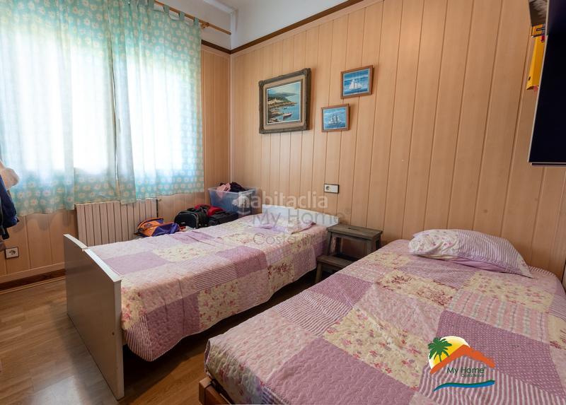 Foto eacfbd2f-eee7-452c-bb2d-4fa98a92cf67. Chalet con camino riscaldamento parcheggio piscina in Lloret de Mar