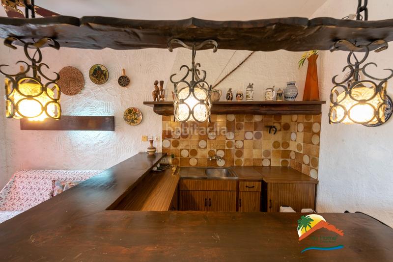 Foto ec9bae53-e246-4e4d-a473-68e9a30f7feb. Chalet con camino riscaldamento parcheggio piscina in Lloret de Mar