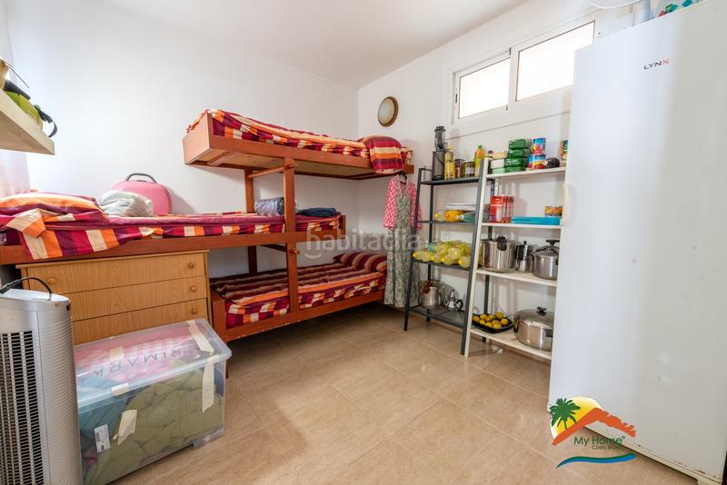 Foto 06ff4237-8e91-4a58-8b1f-5404816fabba. Casa adossada amb xemeneia aparcament a Canyelles Lloret de Mar