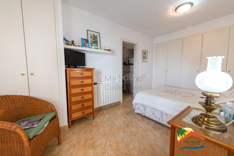 Foto 2a2684e3-1232-4e10-a591-76139ad88211. Casa adossada amb xemeneia aparcament a Canyelles Lloret de Mar