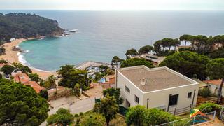 Xalet a Canyelles. R02385 gran casa con vistas al mar, ascensor y piscina en cala c