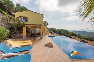 Chalet dans Serra Brava. R02296 bonita casa con licencia turistica, apartamento independi